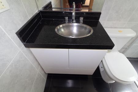 Casa à venda com 246m², 4 quartos e 2 vagasBanheiro da Suíte 2