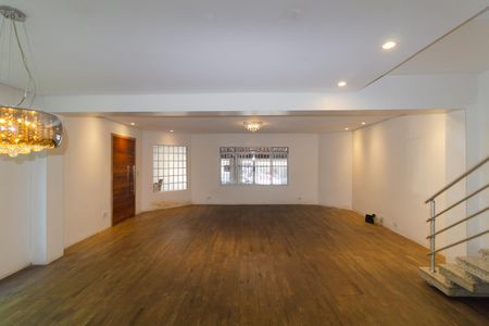Sala de casa à venda com 4 quartos, 246m² em Vila Tolstoi, São Paulo
