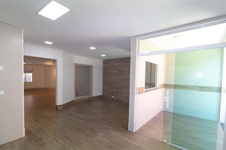 Casa à venda com 246m², 4 quartos e 2 vagasCozinha