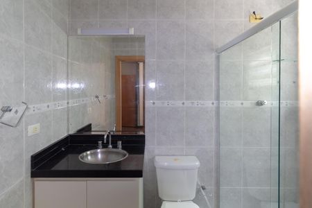 Casa à venda com 246m², 4 quartos e 2 vagasBanheiro da Suíte 2