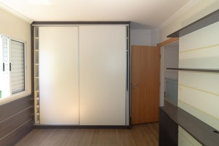 Casa à venda com 246m², 4 quartos e 2 vagasQuarto 3 - Suíte 2