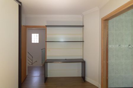 Casa à venda com 246m², 4 quartos e 2 vagasQuarto 3 - Suíte 2