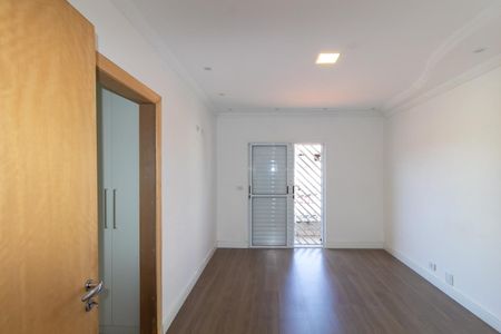 Casa à venda com 246m², 4 quartos e 2 vagasQuarto 2 - Suíte 1