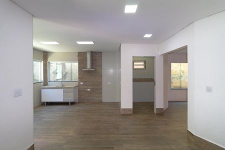 Casa à venda com 246m², 4 quartos e 2 vagasCozinha