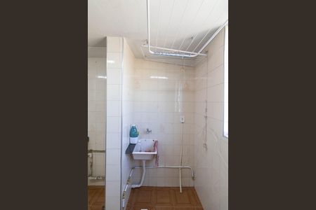 Cozinha e Área de Serviço de apartamento para alugar com 2 quartos, 47m² em Conjunto Habitacional Santa Etelvina Iii, São Paulo