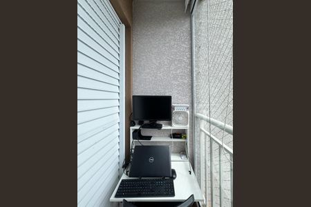 Apartamento à venda com 71m², 2 quartos e 1 vagaSacada - Suíte