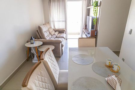 Sala de apartamento à venda com 3 quartos, 70m² em Paquetá, Belo Horizonte