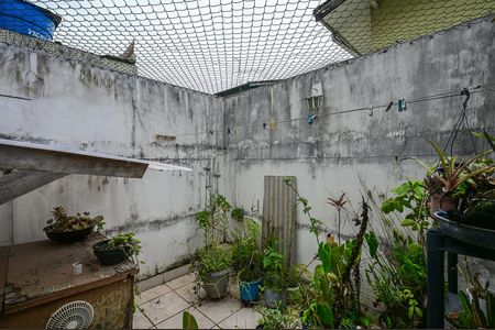 Casa à venda com 90m², 2 quartos e 1 vagaQuintal