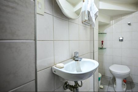 Lavabo de casa à venda com 2 quartos, 90m² em Vila Progredior, São Paulo