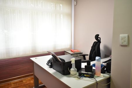 Casa para alugar com 342m², 8 quartos e 2 vagasEscritório