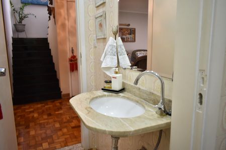 Casa para alugar com 342m², 8 quartos e 2 vagasLavabo 