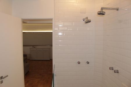 Apartamento para alugar com 180m², 1 quarto e 2 vagasBanheiro social