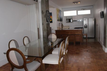 Apartamento para alugar com 180m², 1 quarto e 2 vagasSala/cozinha