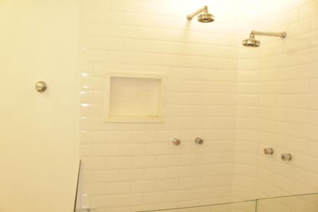 Apartamento para alugar com 180m², 1 quarto e 2 vagasBanheiro da Suíte