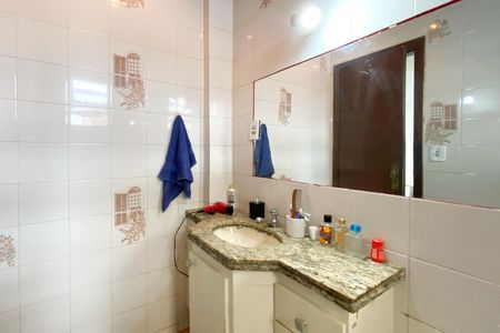 Apartamento à venda com 205m², 3 quartos e 2 vagas Apartamento à venda com 205m², 3 quartos e 2 vagasBanheiro da Suíte 1