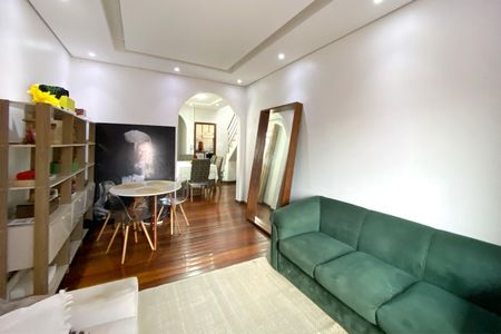 Apartamento à venda com 205m², 3 quartos e 2 vagas Apartamento à venda com 205m², 3 quartos e 2 vagasSala