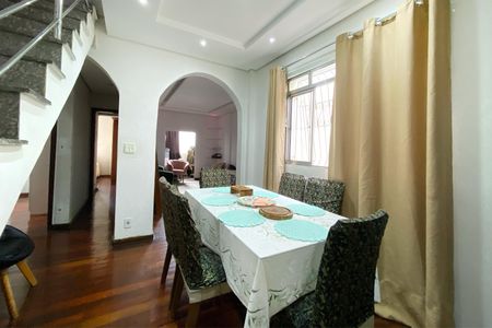 Apartamento à venda com 205m², 3 quartos e 2 vagas Apartamento à venda com 205m², 3 quartos e 2 vagasSala de Jantar