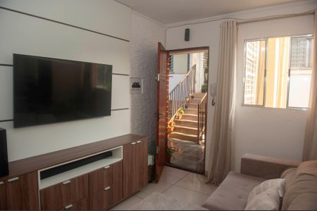 Apartamento para alugar com 2 quartos, 45m² em Itaim Paulista, Itaquaquecetuba