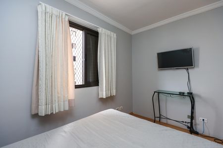 Suíte  de apartamento à venda com 2 quartos, 65m² em Jardim Maria Rosa, Taboão da Serra