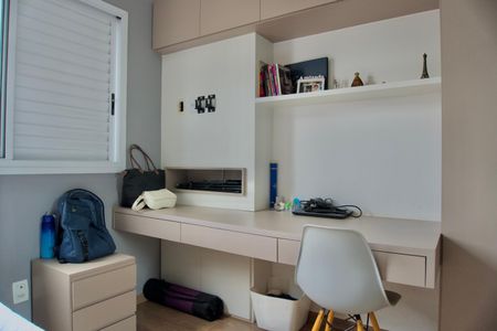 Apartamento à venda com 115m², 4 quartos e 3 vagasQuarto 2