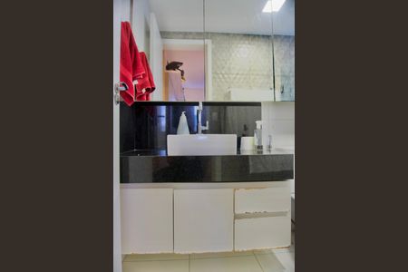 Apartamento à venda com 115m², 4 quartos e 3 vagasBanheiro da Suíte