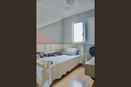 Apartamento à venda com 115m², 4 quartos e 3 vagasQuarto 2