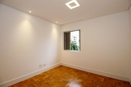 Apartamento à venda com 128m², 3 quartos e 1 vagaQuarto 2