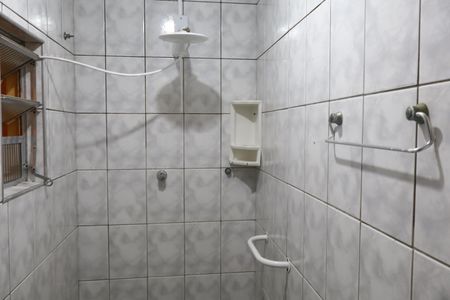 Casa para alugar com 60m², 2 quartos e 2 vagasBanheiro