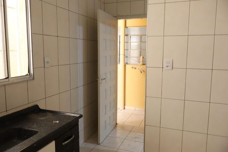 Casa para alugar com 60m², 2 quartos e 2 vagasCozinha