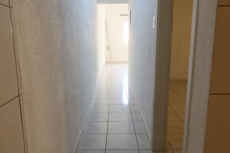 Casa para alugar com 60m², 2 quartos e 2 vagasCorredor