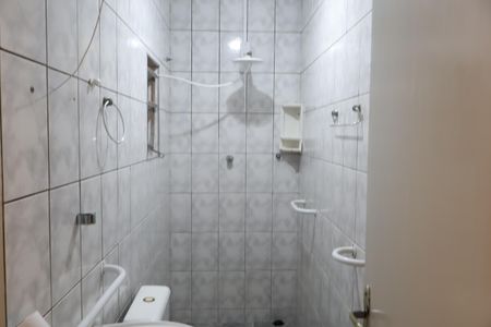 Casa para alugar com 60m², 2 quartos e 2 vagasBanheiro