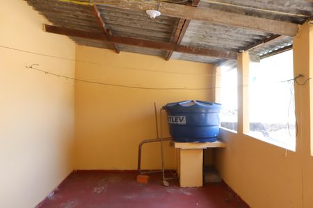 Casa para alugar com 60m², 2 quartos e 2 vagasVaranda