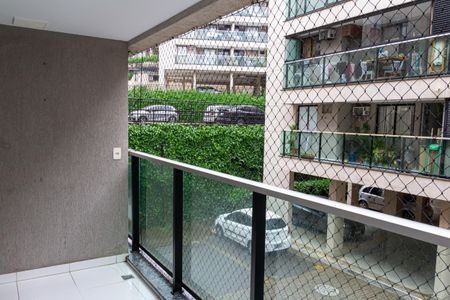 Apartamento para alugar com 60m², 2 quartos e 1 vagaVaranda