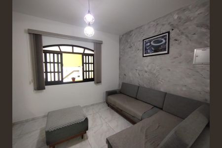 Casa à venda com 174m², 3 quartos e 2 vagasSala