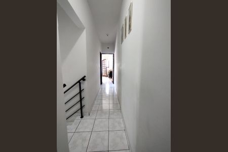 Casa à venda com 174m², 3 quartos e 2 vagasCorredor