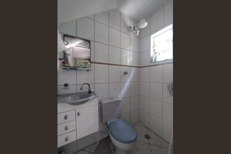 Casa à venda com 174m², 3 quartos e 2 vagasBanheiro