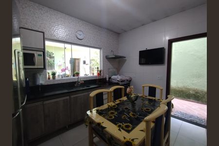 Casa à venda com 174m², 3 quartos e 2 vagasCozinha