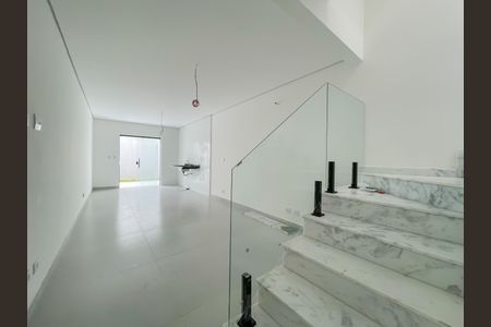 Casa à venda com 115m², 3 quartos e 2 vagas Casa à venda com 115m², 3 quartos e 2 vagasSala e Cozinha