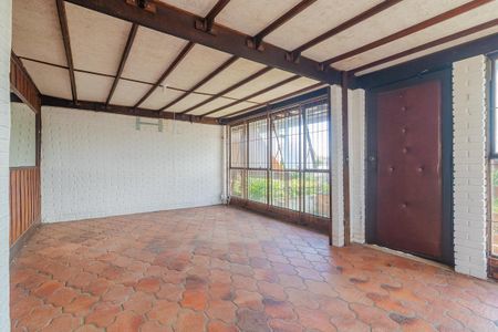 Casa à venda com 3 quartos, 375m² em Medianeira, Porto Alegre