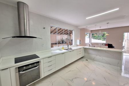 Casa para alugar com 110m², 2 quartos e 4 vagasCozinha