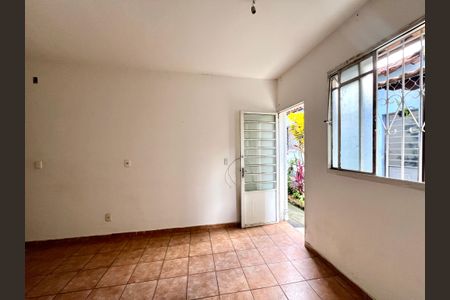 Casa para alugar com 1 quarto, 38m² em Maria Helena, Belo Horizonte