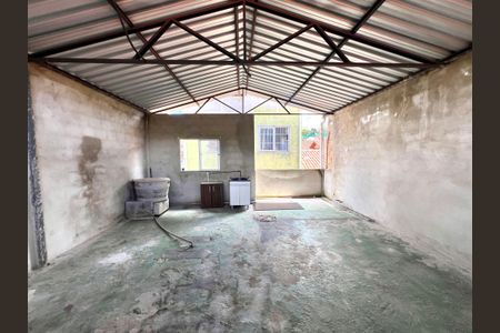 Casa para alugar com 38m², 1 quarto e sem vaga