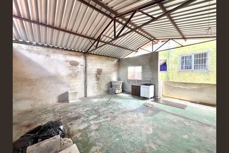 Casa para alugar com 38m², 1 quarto e sem vaga