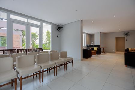 Apartamento à venda com 43m², 1 quarto e 1 vaga Apartamento à venda com 43m², 1 quarto e 1 vagaÁrea comum - Salão de festas