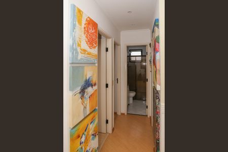 Corredor de apartamento para alugar com 3 quartos, 74m² em Vila Ipojuca, São Paulo