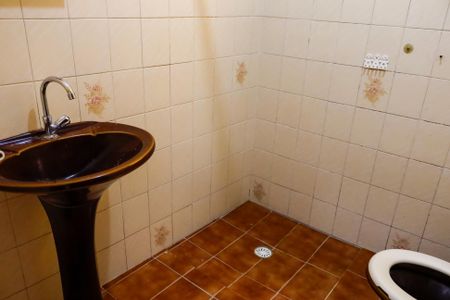 Casa à venda com 161m², 3 quartos e 2 vagasBanheiro 2