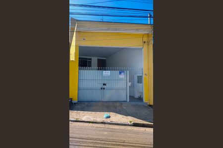 Casa à venda com 161m², 3 quartos e 2 vagasFachada