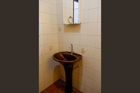 Casa à venda com 161m², 3 quartos e 2 vagasBanheiro 2