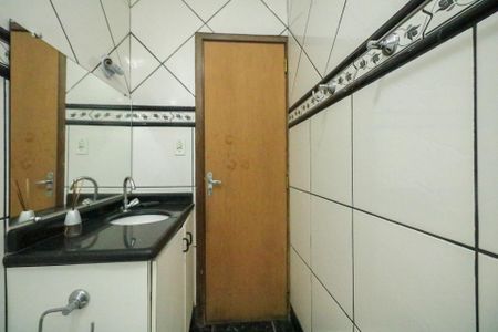 Casa para alugar com 82m², 2 quartos e sem vaga Casa para alugar com 82m², 2 quartos e sem vagaBanheiro