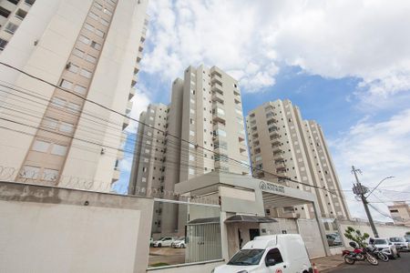Apartamento para alugar com 56m², 2 quartos e 1 vagaFachada do Condominio